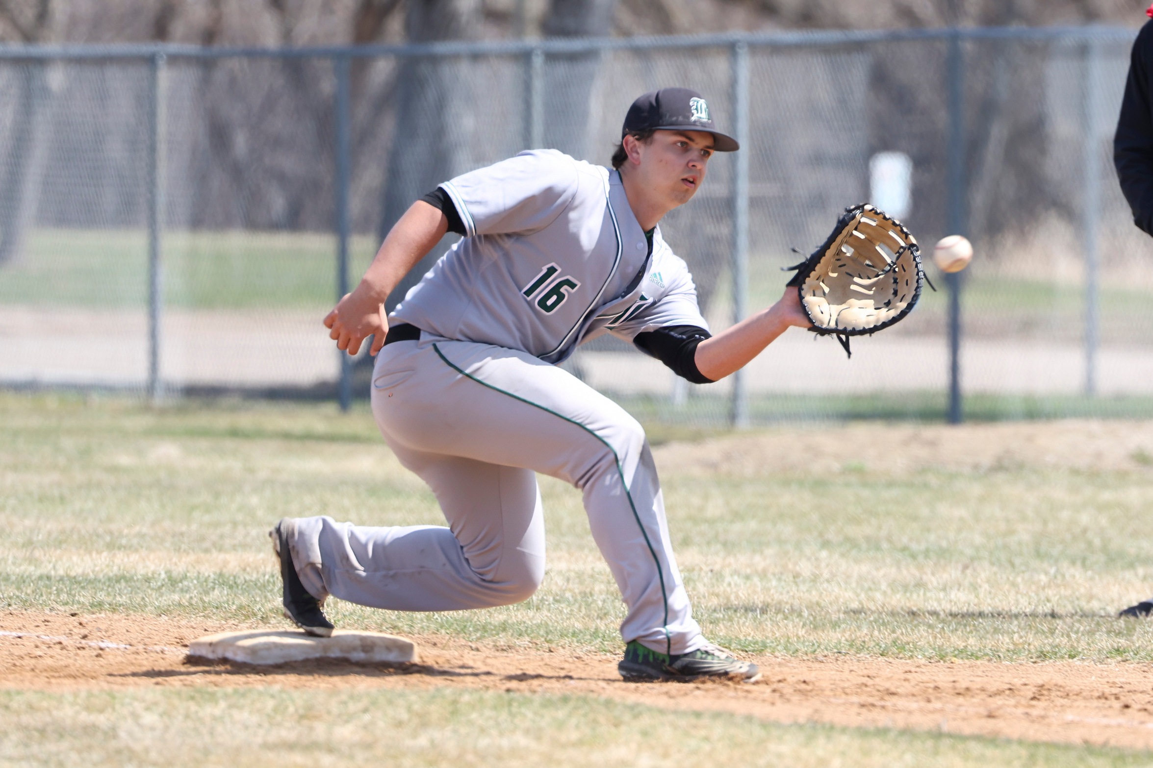 Jacks Fall on Sophomore Day