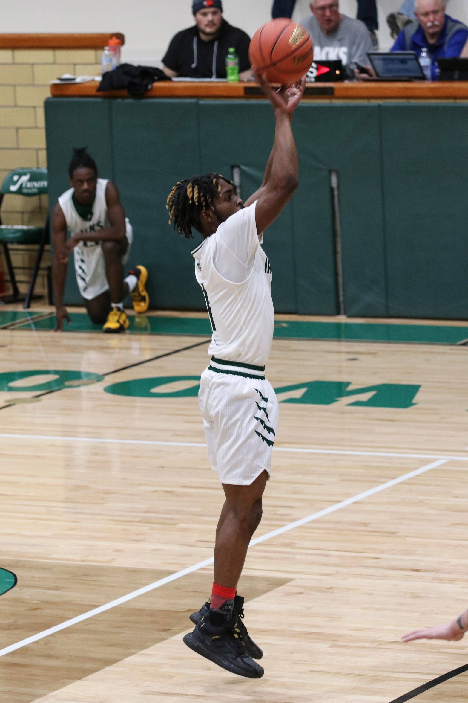 Deron McDaniel is averaging 20.1 point per game for the Lumberjacks