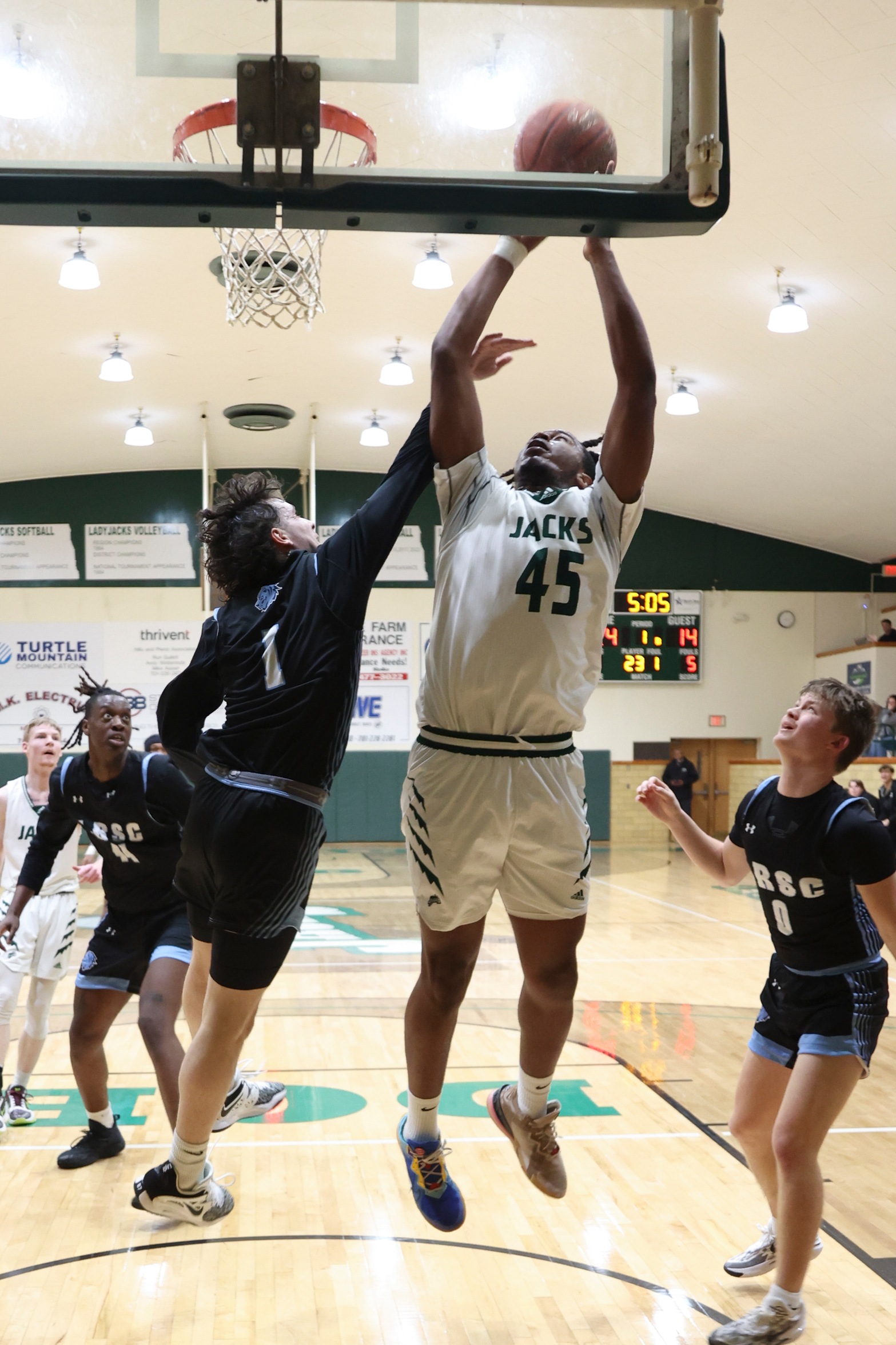 Jacks Can't Overcome Early Deficit Against Bucs