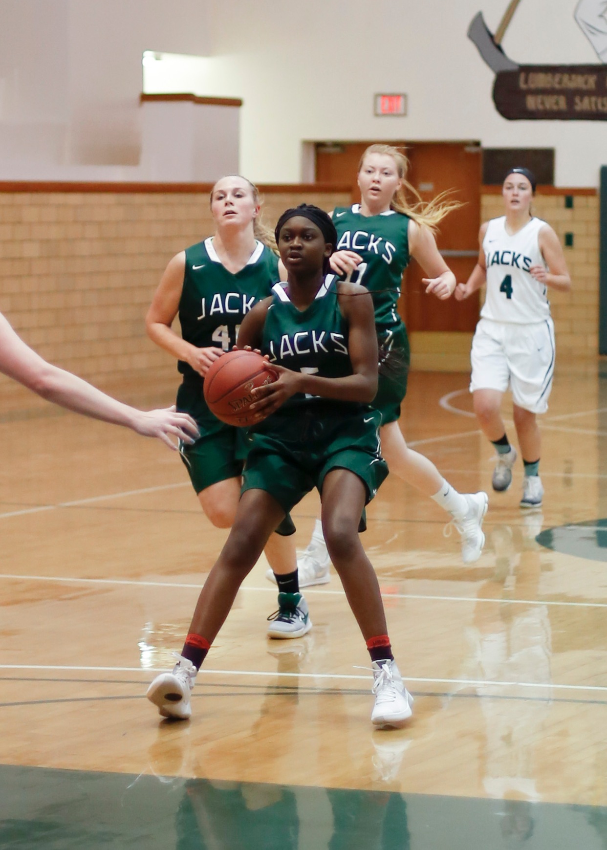 Ladyjacks Fall to TMCC