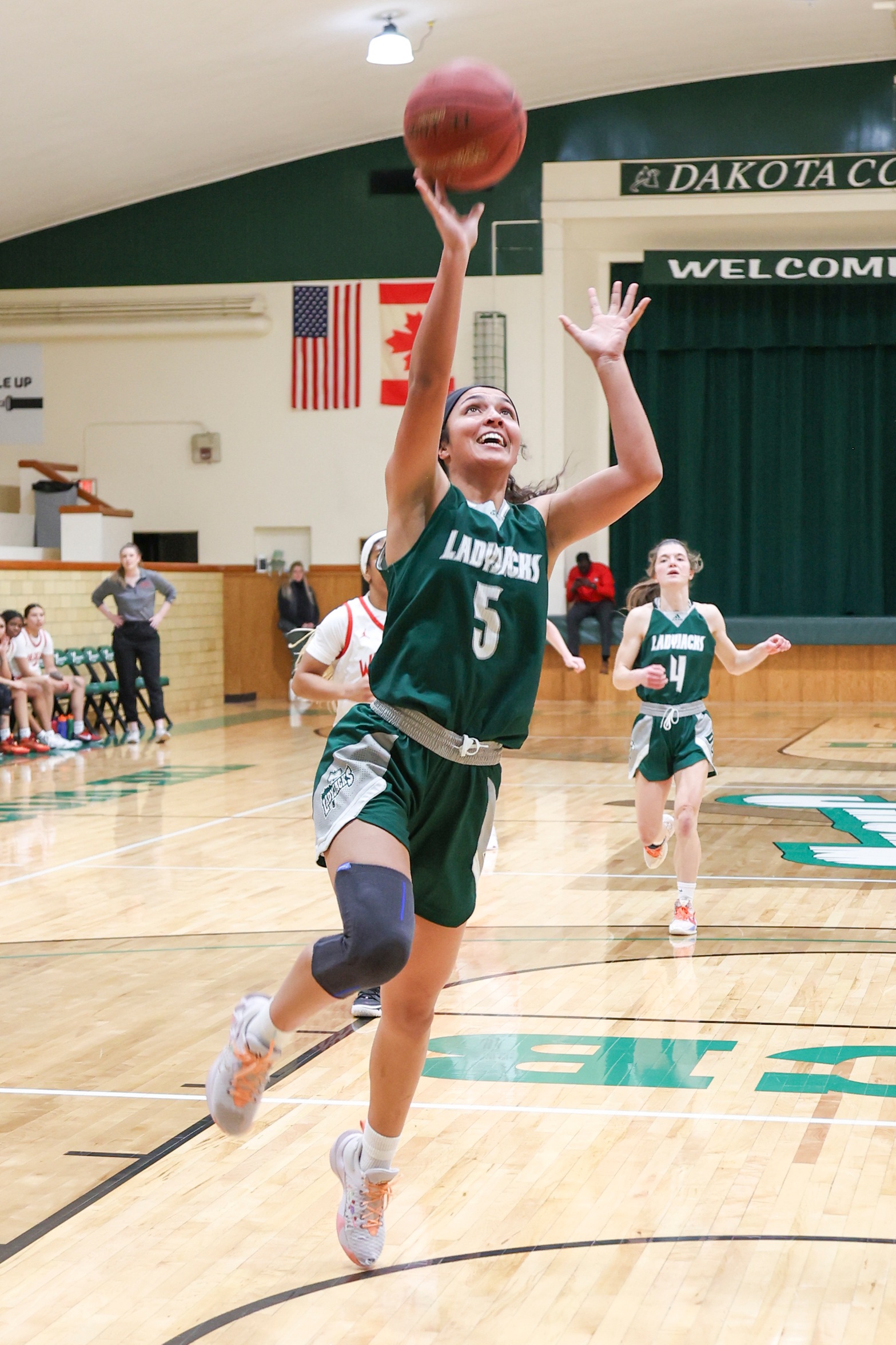 Thunderbirds Shoot Past Ladyjacks
