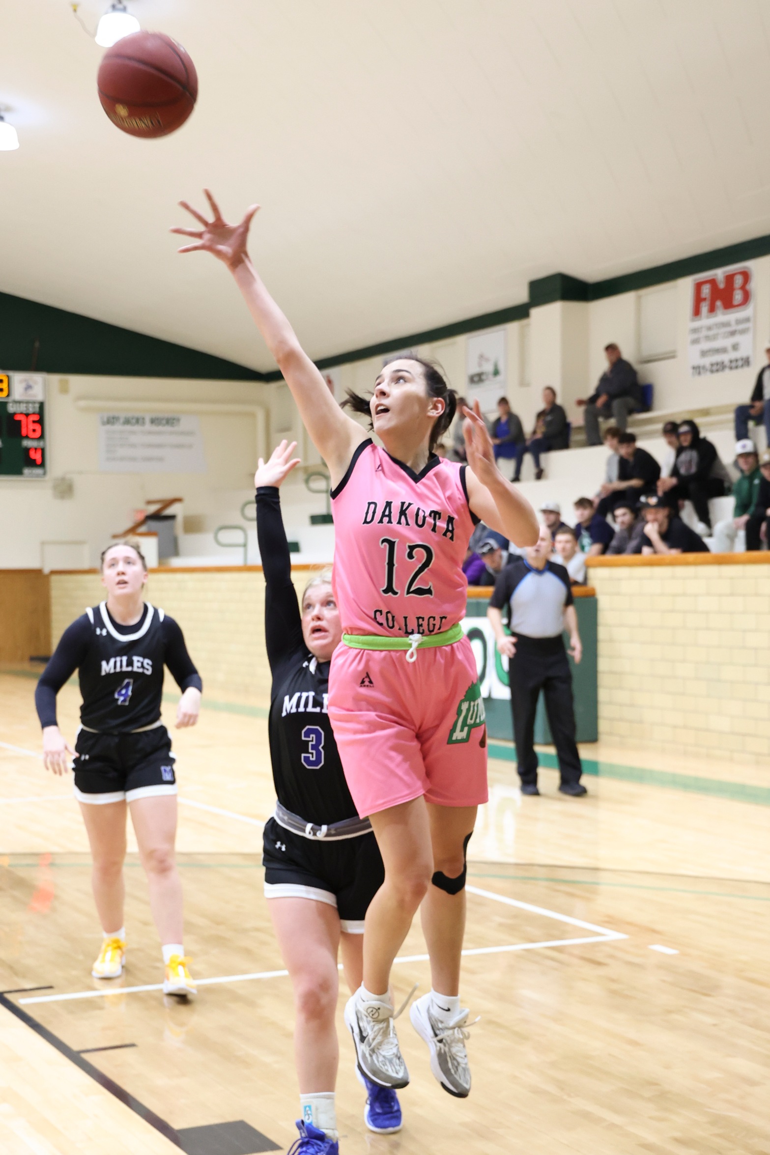 Third Quarter Run Pushes Jacks Past Thunderbirds
