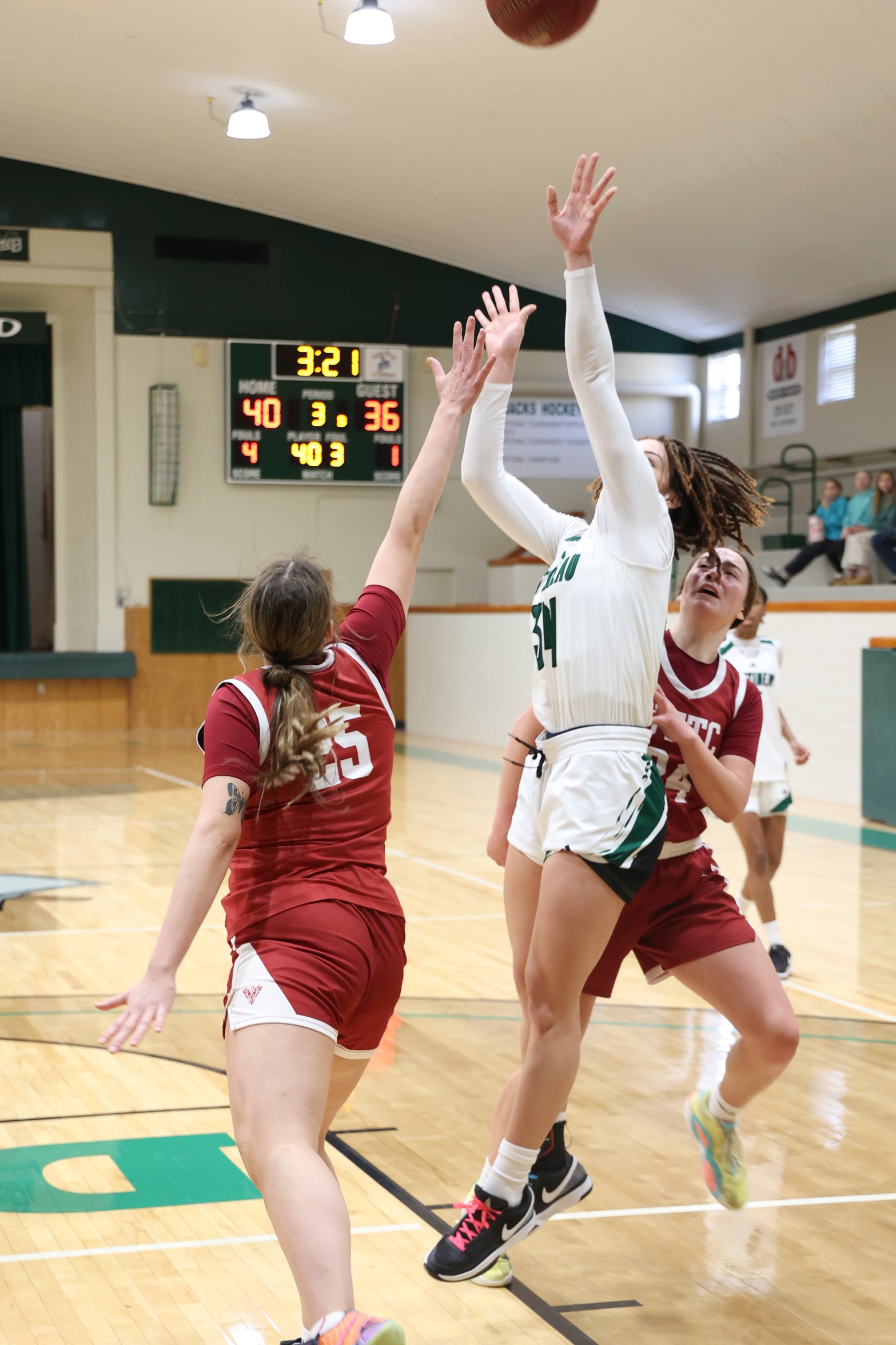 Strong Defensive Effort Nets Jacks First Conference Win