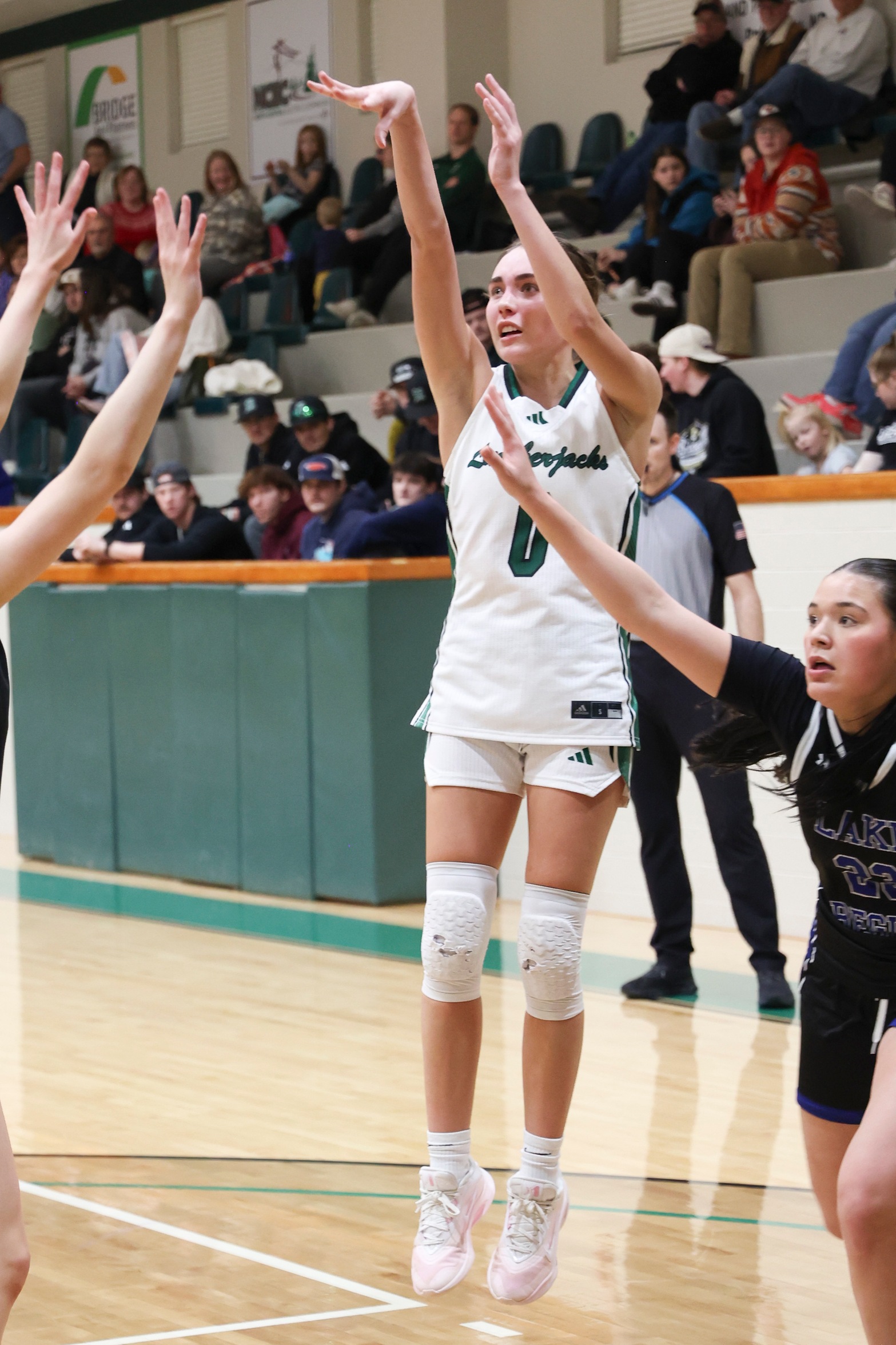 Jacks Fall to Royals